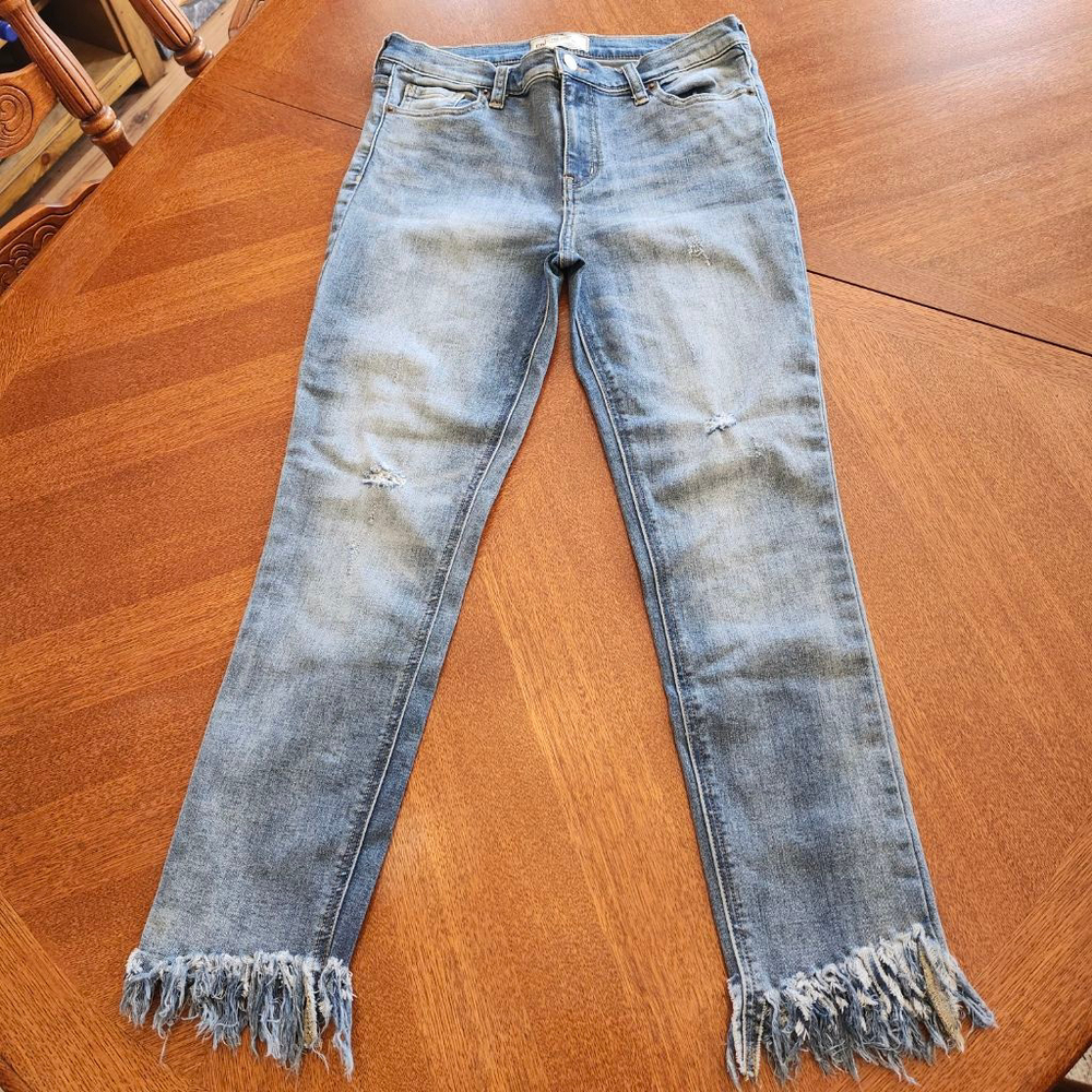 Women's Free People Blue Distressed Ankle Cropped Jeans Size 29 B1